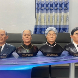 Tượng Chân Dung Composite Đẹp 