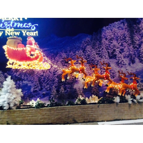 Từ Halloween Đến Noel: Sự Linh Hoạt Của Mô Hình Mút Xốp Trong Mùa Lễ Hội Cuối Năm