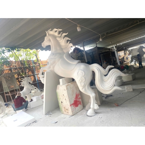 Cách Làm Tượng Ngựa Bằng Xốp Đơn Giản & Quy Trình Sản Xuất Chuyên Nghiệp