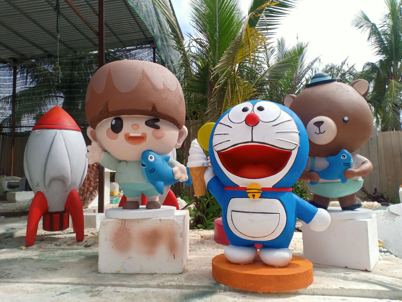 mo-hinh-doraemon-mut-xop