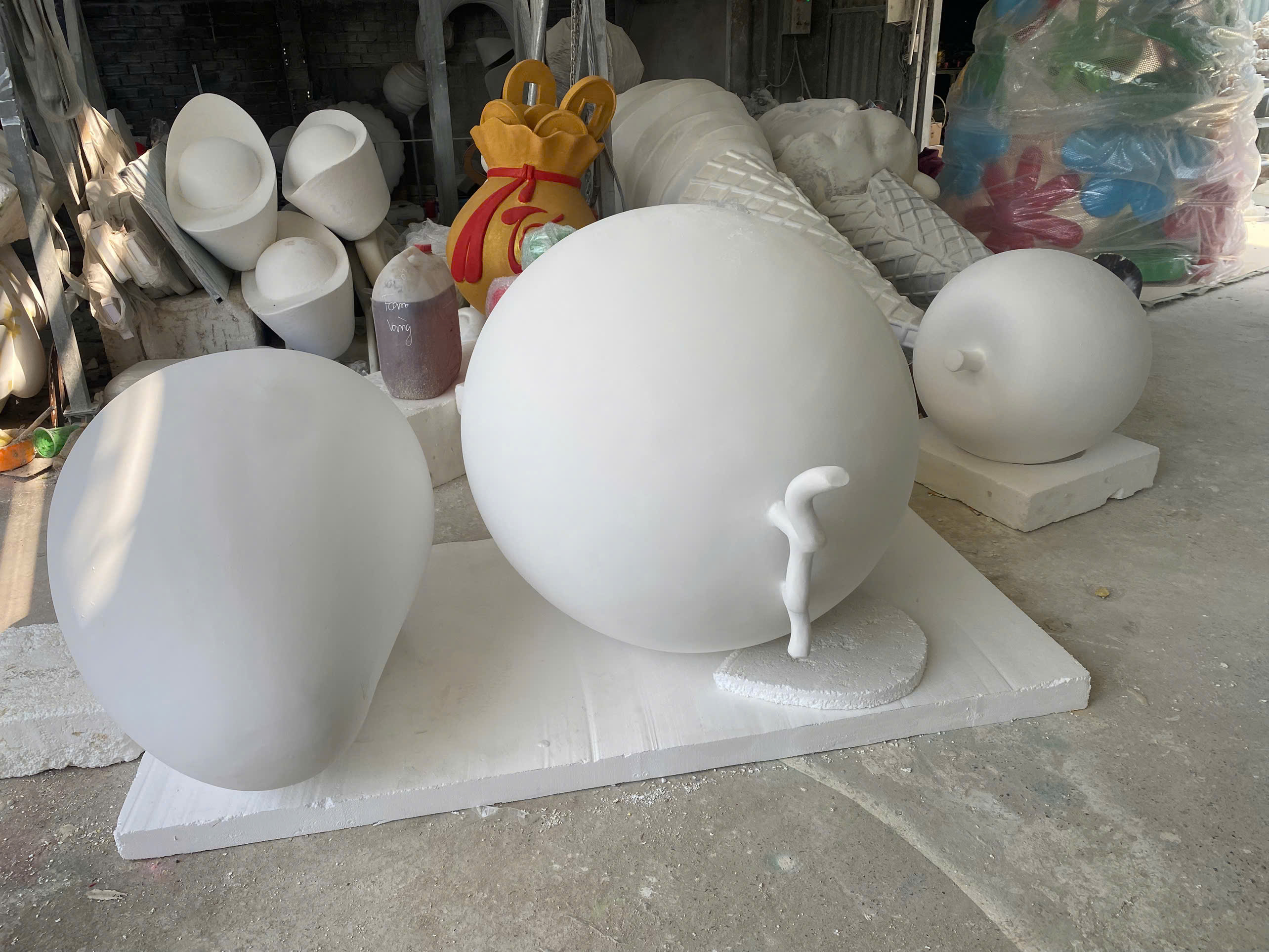 xuong-san-xuat-mo-hinh-trang-tri-tet-so-luong-lon