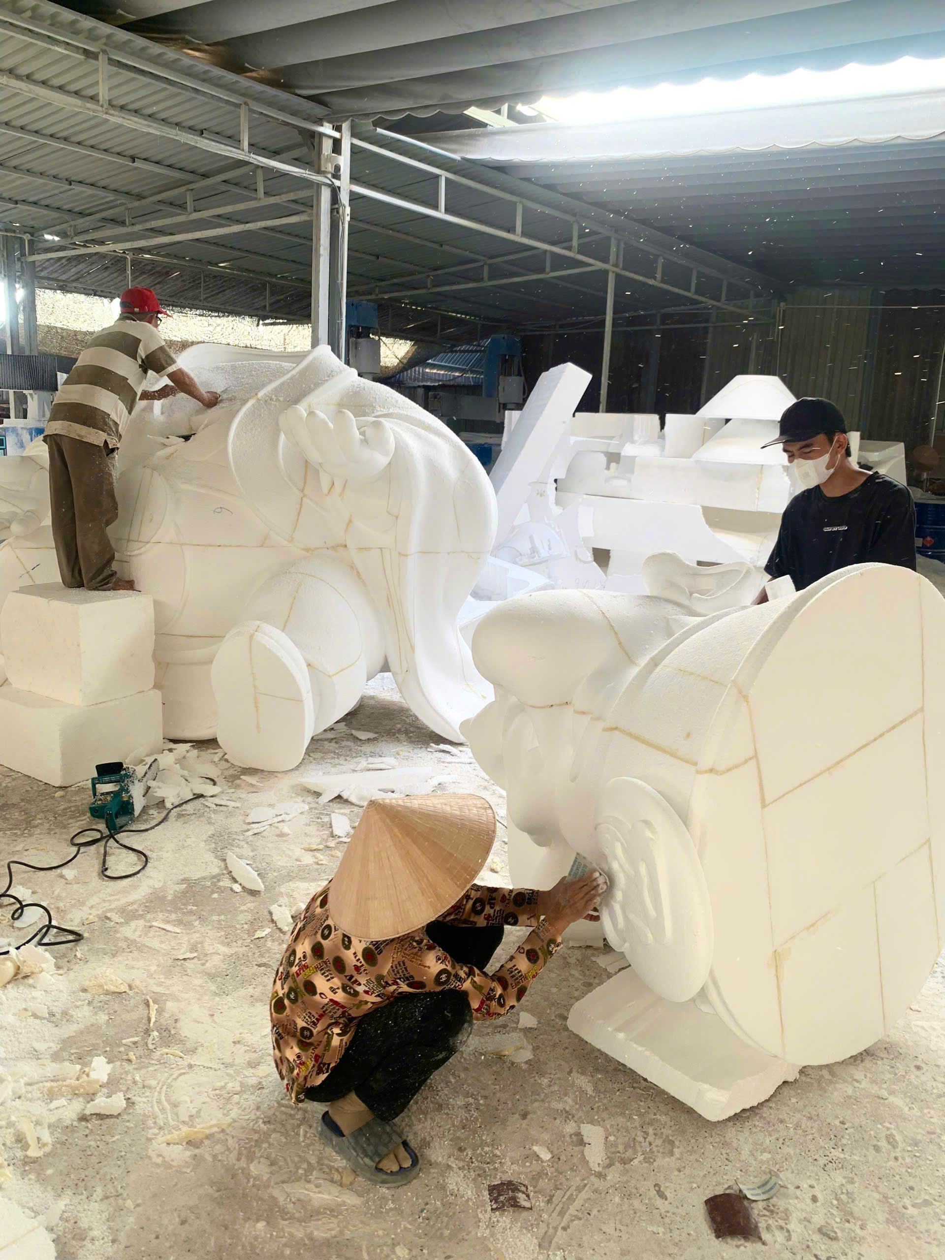 mua-mo-hinh-trang-tri-tet-o-dau-re