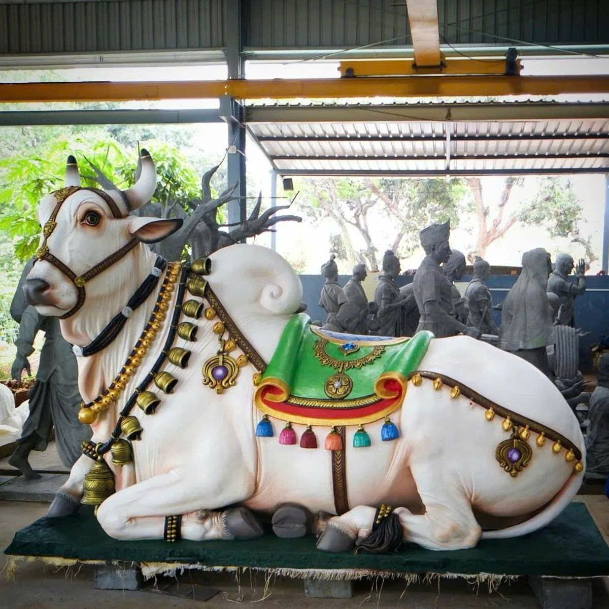 mô hình mút xốp linh vật tết theo yêu cầu