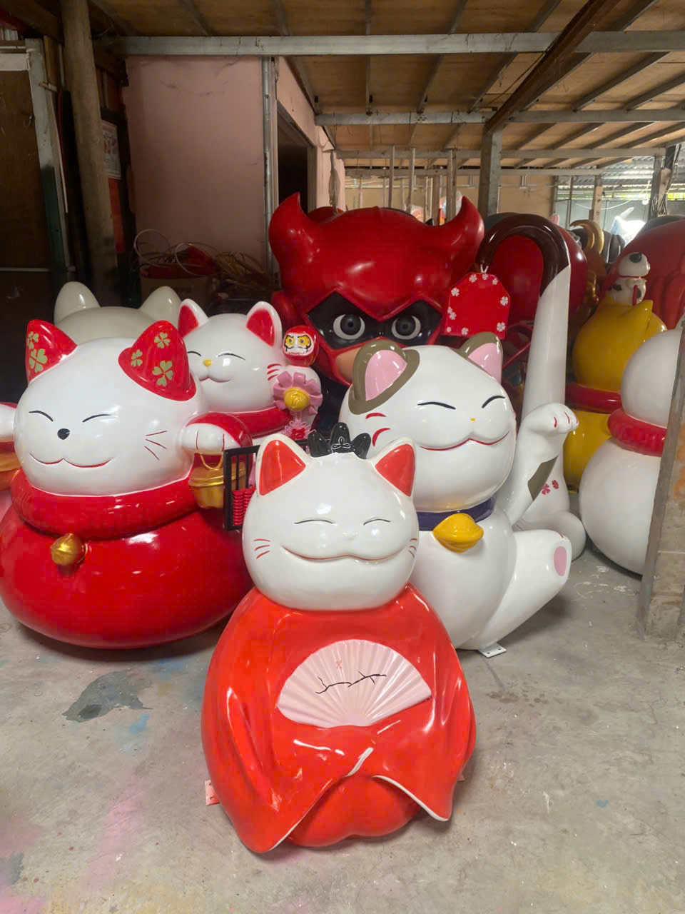 mô hình mèo kitty bằng mút xốp