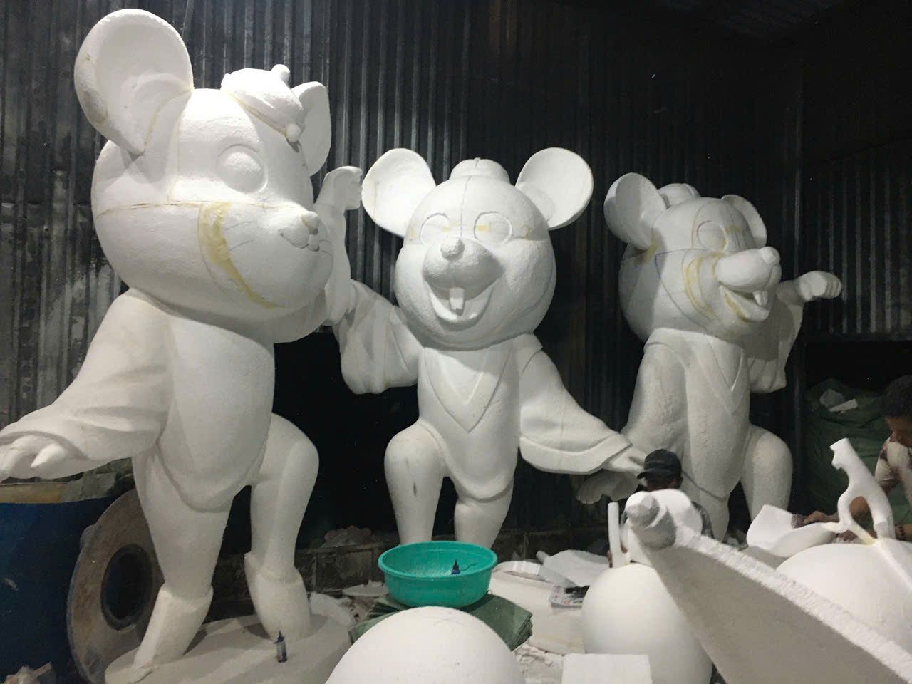 mô hình chuột cỡ lớn bằng mút xốp