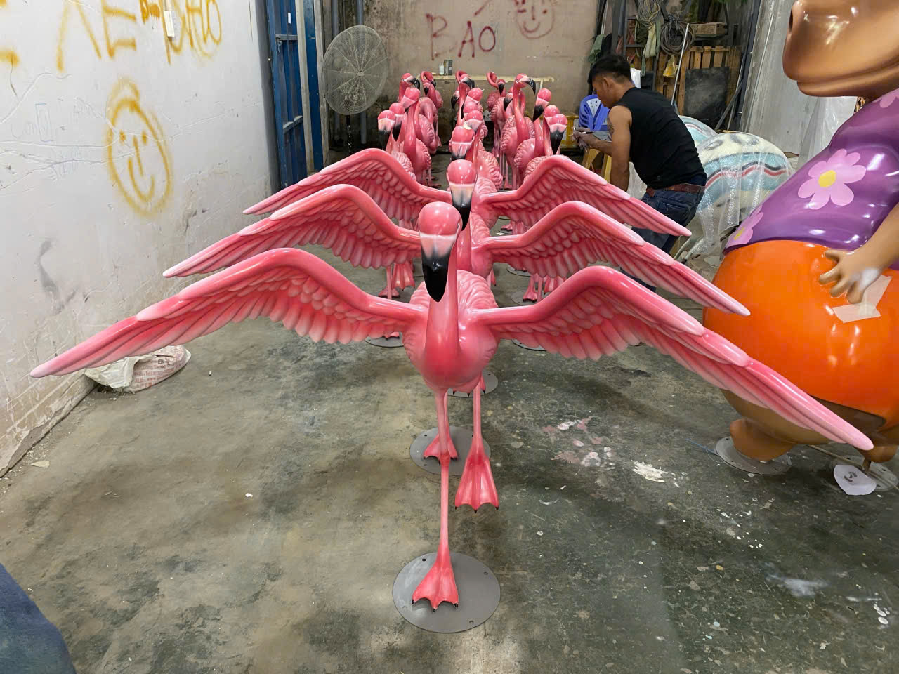 mo-hinh-chim-hac-trang-tri-san-vuon