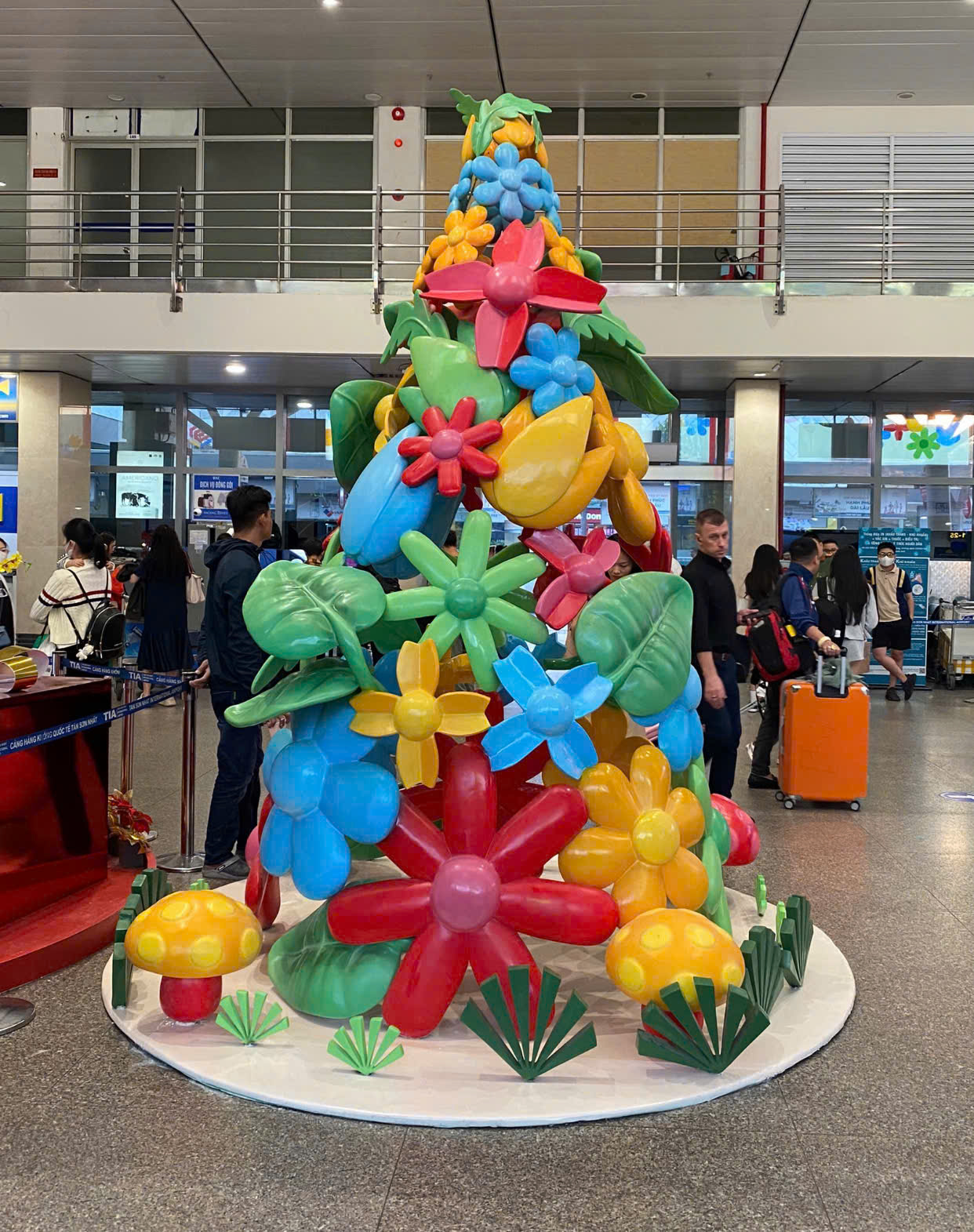 thi-cong-mo-hinh-mut-xop-trang-tri-su-kien