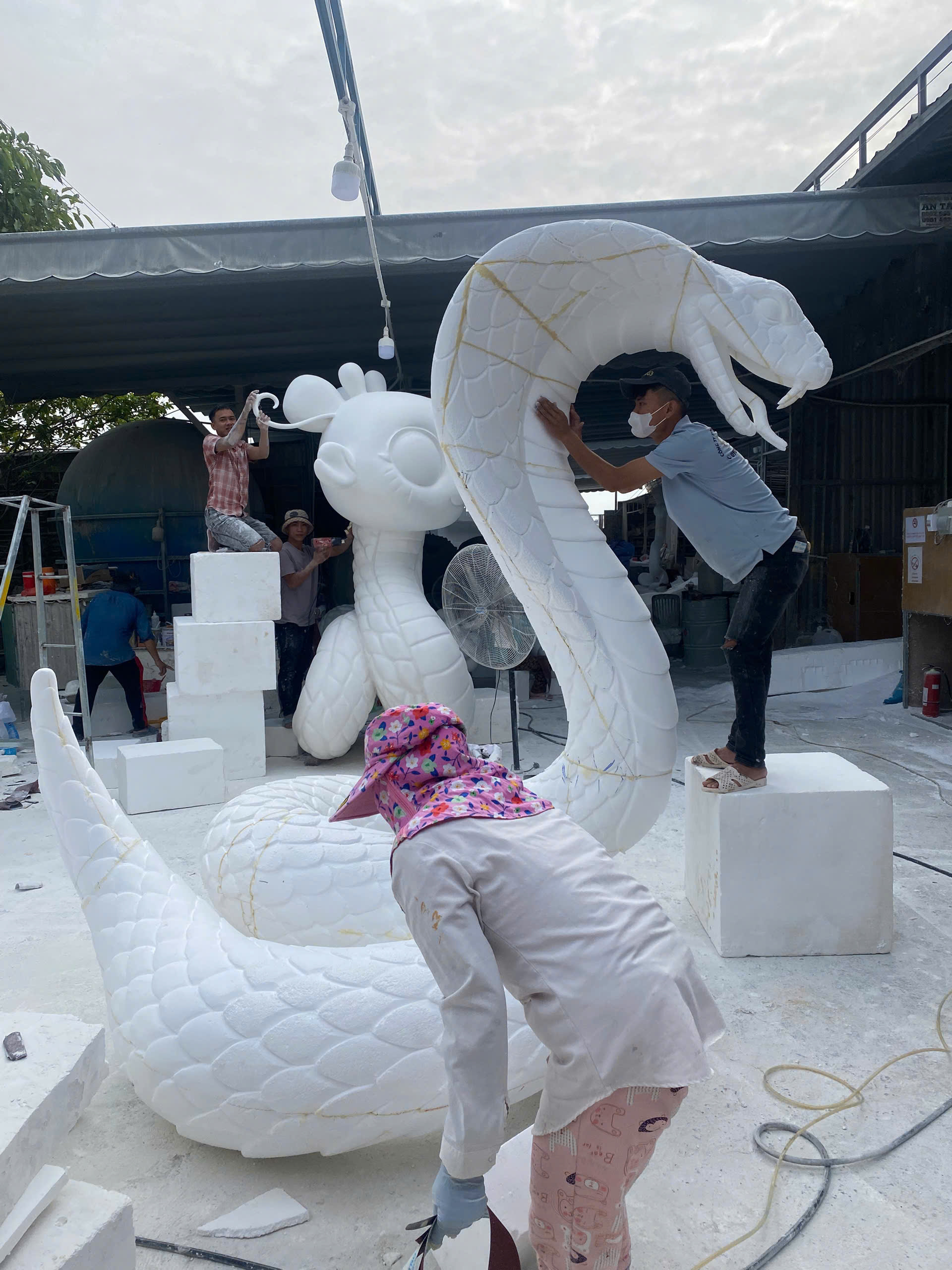 xuong-san-xuat-mo-hinh-xop-gia-si