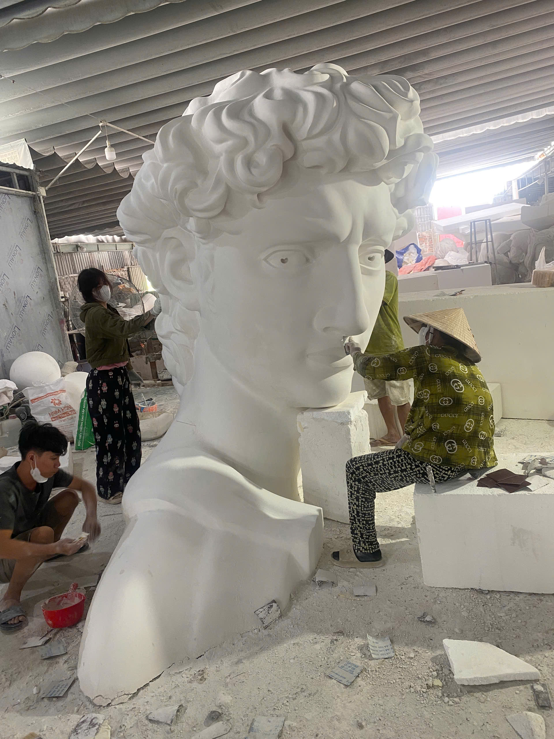 dieu-khac-tuong-xop-nghe-thuat-dep-gia-re